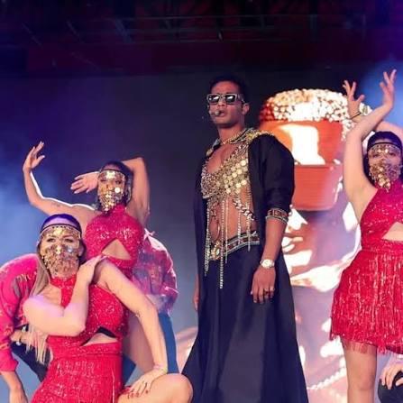 محمد رمضان يعلن عن اختياره أول فنان عربي يغني على مسرح “دولبي”