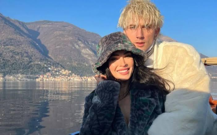 الفنانة ميغان فوكس اتخذت قراراً حاسماً بإنهاء علاقتها المضطربة بماشين غان كيلي بشكل نهائي