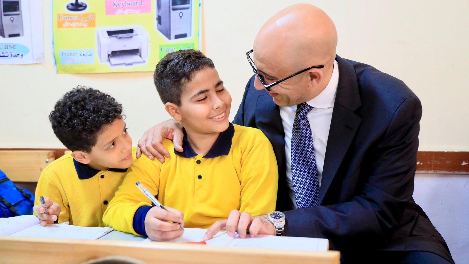 وزير التربية والتعليم يتفقد عددا من المدارس بإداراتى الحوامدية والبدرشين بالجيزة